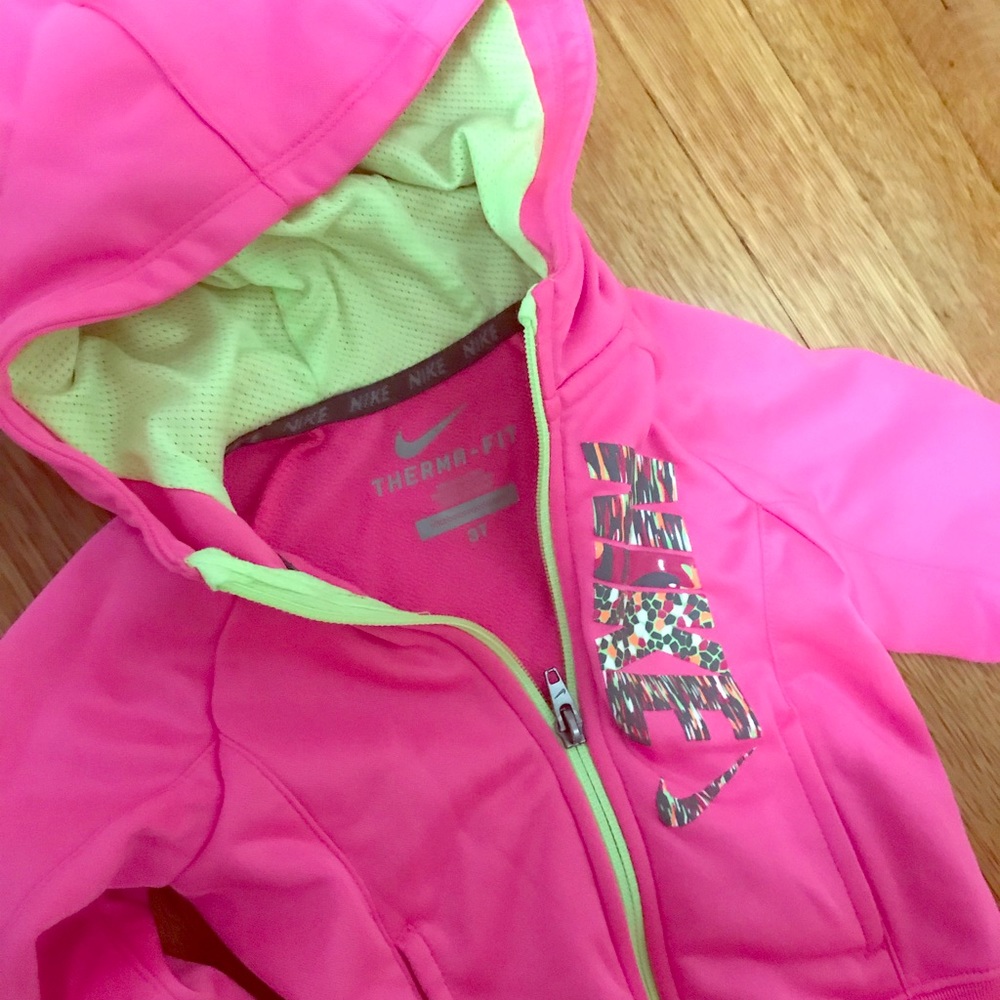 Nike sweatshirt